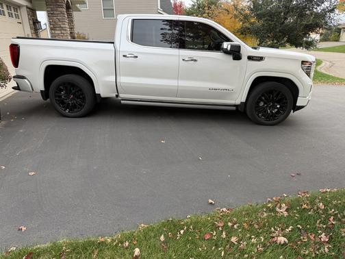 White 2023 GMC Sierra 1500 Denali