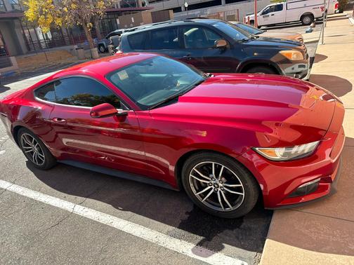 2017 Ford Mustang EcoBoost