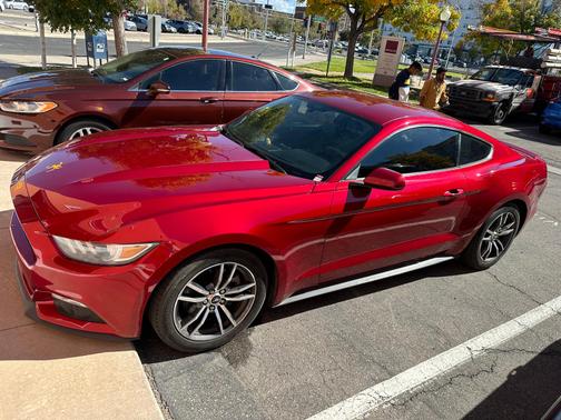 2017 Ford Mustang EcoBoost
