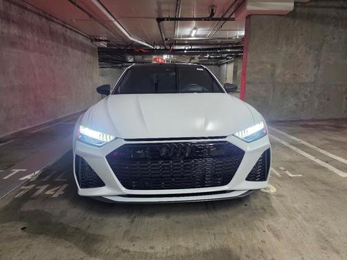 White 2025 Audi RS 6 Avant performance 4.0