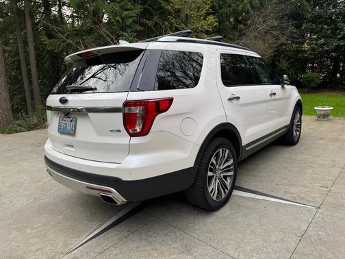 2017 Ford Explorer Platinum