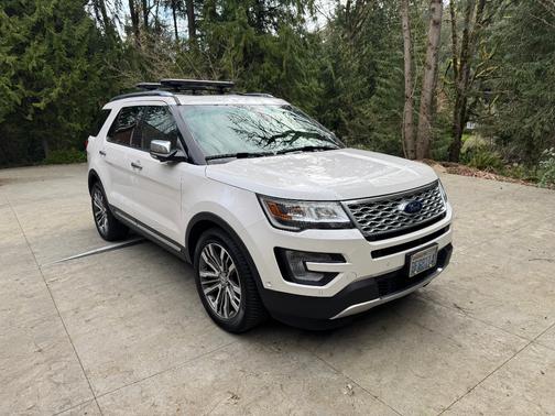 2017 Ford Explorer Platinum