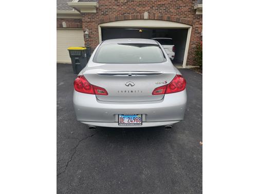 2013 INFINITI G37 x