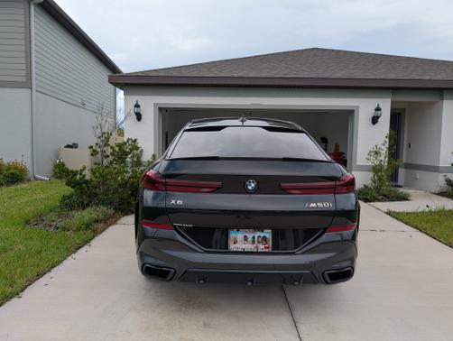 2020 BMW X6 M50i