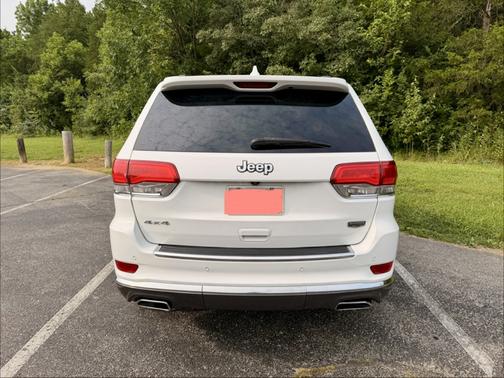 White 2018 Jeep Grand Cherokee Summit
