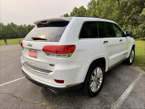 White 2018 Jeep Grand Cherokee Summit