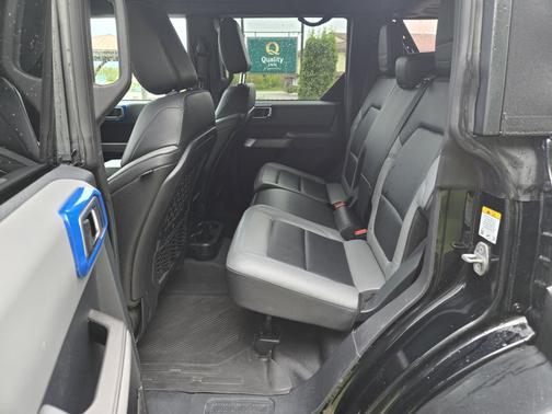 Black 2022 Ford Bronco Black Diamond