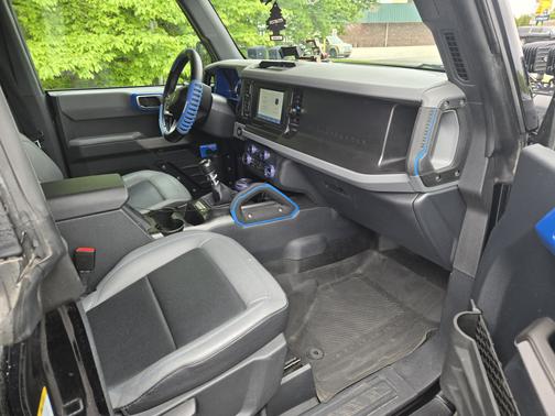 Black 2022 Ford Bronco Black Diamond
