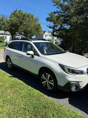 White 2018 Subaru Outback 2.5i Limited