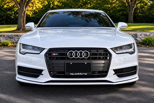 White 2016 Audi S7 4.0T