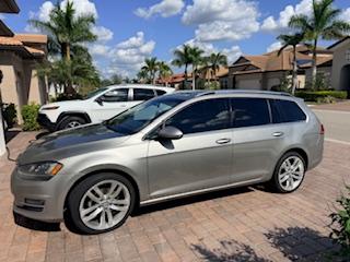 2015 Volkswagen Golf SportWagen TDI SEL 4-Door