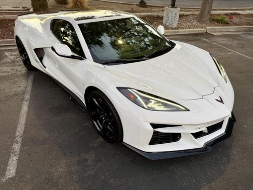 2025 Chevrolet Corvette E-Ray 3LZ