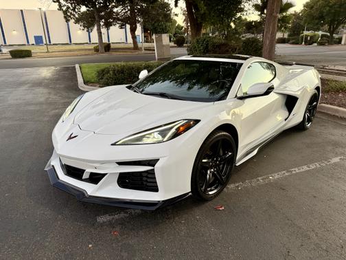 2025 Chevrolet Corvette E-Ray 3LZ
