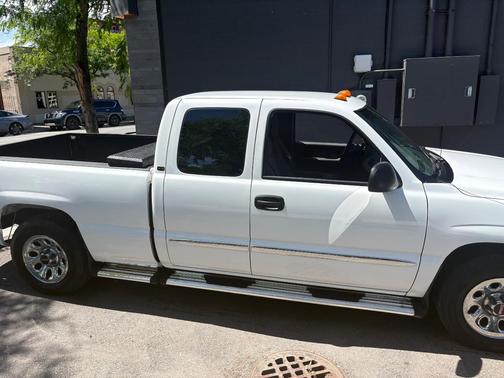 White 2005 GMC Sierra 1500 SLE Extended Cab