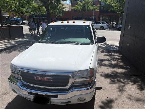 White 2005 GMC Sierra 1500 SLE Extended Cab