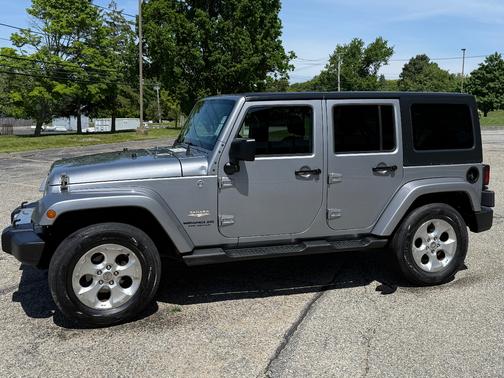Gray 2014 Jeep Wrangler Unlimited Sahara