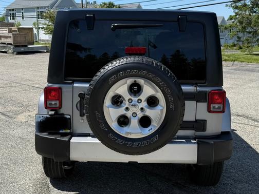 Gray 2014 Jeep Wrangler Unlimited Sahara