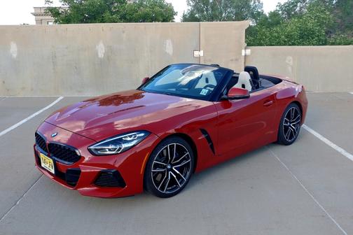 Photo 1 of 2 of 2019 BMW Z4 sDrive30i