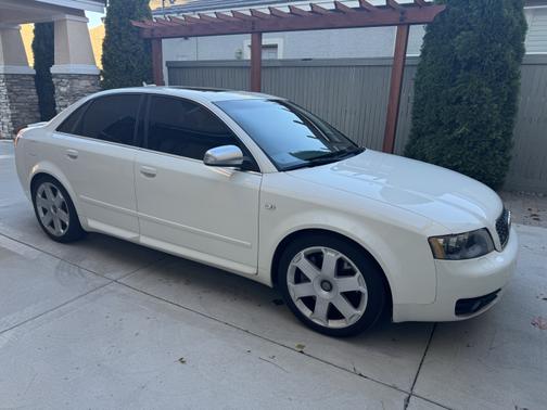 2005 Audi S4 4.2 quattro
