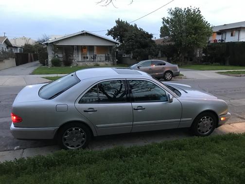 Silver 1996 Mercedes-Benz E-Class E320