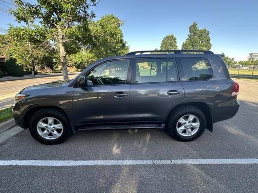 Gray 2008 Toyota Land Cruiser Base