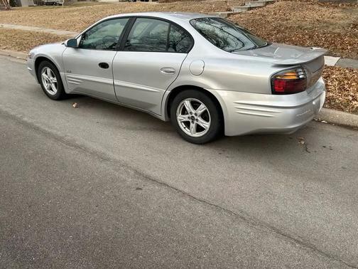 2002 Pontiac Bonneville SLE