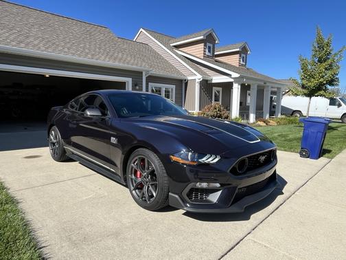 2022 Ford Mustang Mach 1