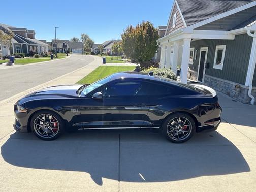 2022 Ford Mustang Mach 1