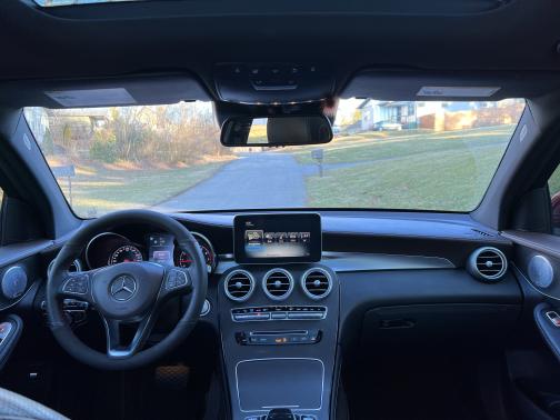 Photo 5 of 28 of 2016 Mercedes-Benz GLC-Class GLC 300 4MATIC