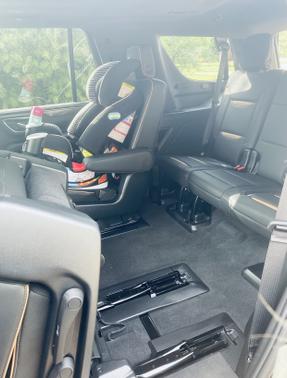 Photo 3 of 3 of 2021 GMC Yukon AT4