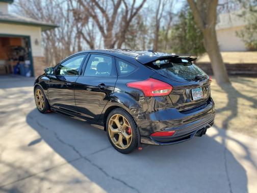 2016 Ford Focus ST Base