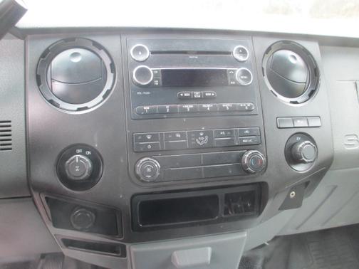 White 2015 Ford F-250 XL