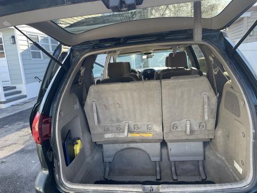 2004 Toyota Sienna LE