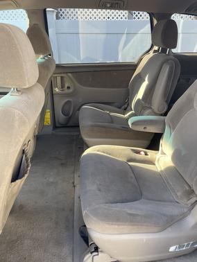 2004 Toyota Sienna LE