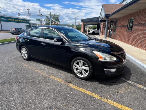 Black 2013 Nissan Altima 2.5 SV