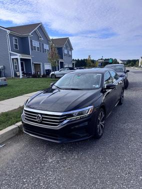 Black 2022 Volkswagen Passat 2.0T SE