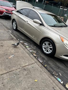 2012 Hyundai SONATA GLS