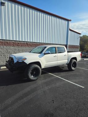 2019 Toyota Tacoma SR
