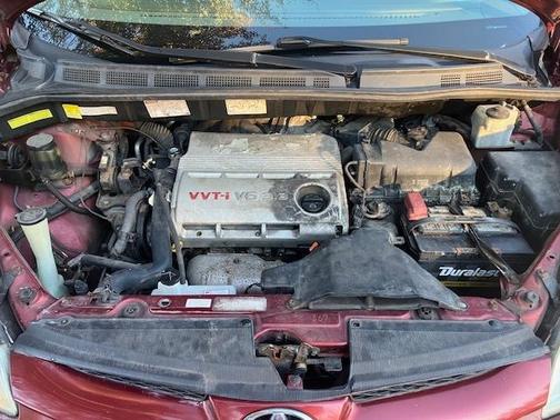 Red 2006 Toyota Sienna XLE Limited