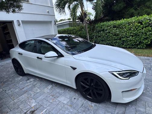 White 2023 Tesla Model S Base