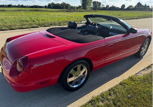 2002 Ford Thunderbird Deluxe
