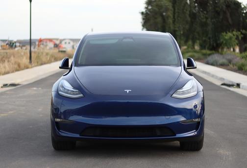 Blue 2022 Tesla Model Y Long Range