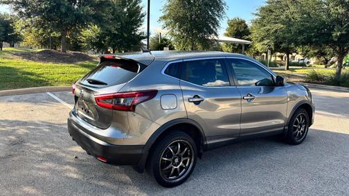 Gray 2020 Nissan Rogue Sport S