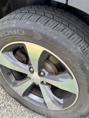Green 2019 Jeep Cherokee Limited