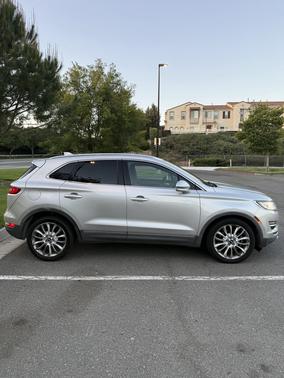 Silver 2015 Lincoln MKC Base