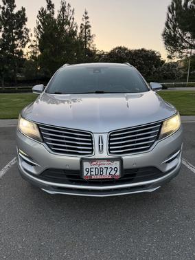 Silver 2015 Lincoln MKC Base