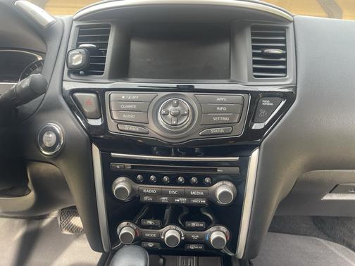 Silver 2019 Nissan Pathfinder SV