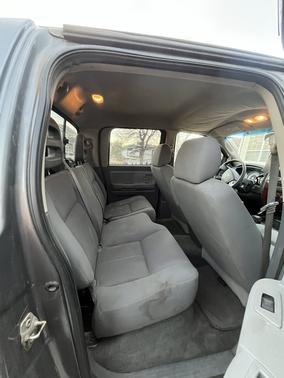 Gray 2005 Dodge Dakota SLT Quad Cab