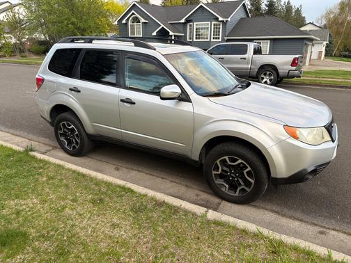 Silver 2010 Subaru Forester 2.5 X Limited