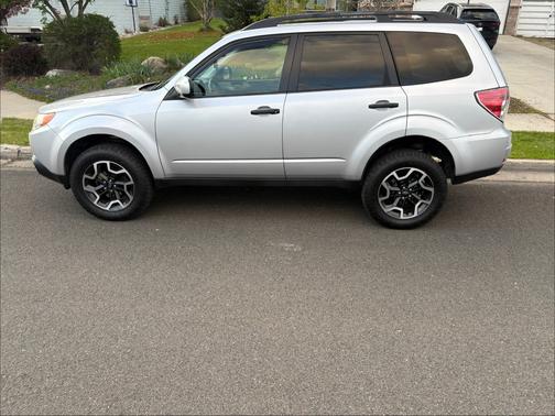 Silver 2010 Subaru Forester 2.5 X Limited